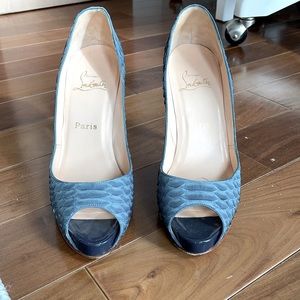 Louboutin metallic blue snake skin peep toe pumps